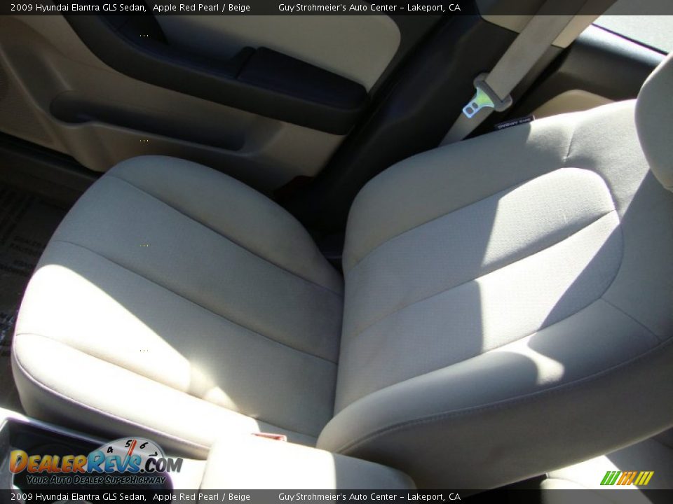 2009 Hyundai Elantra GLS Sedan Apple Red Pearl / Beige Photo #17