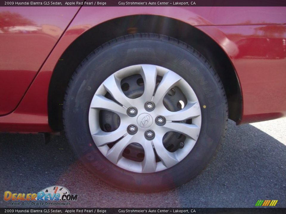2009 Hyundai Elantra GLS Sedan Apple Red Pearl / Beige Photo #24