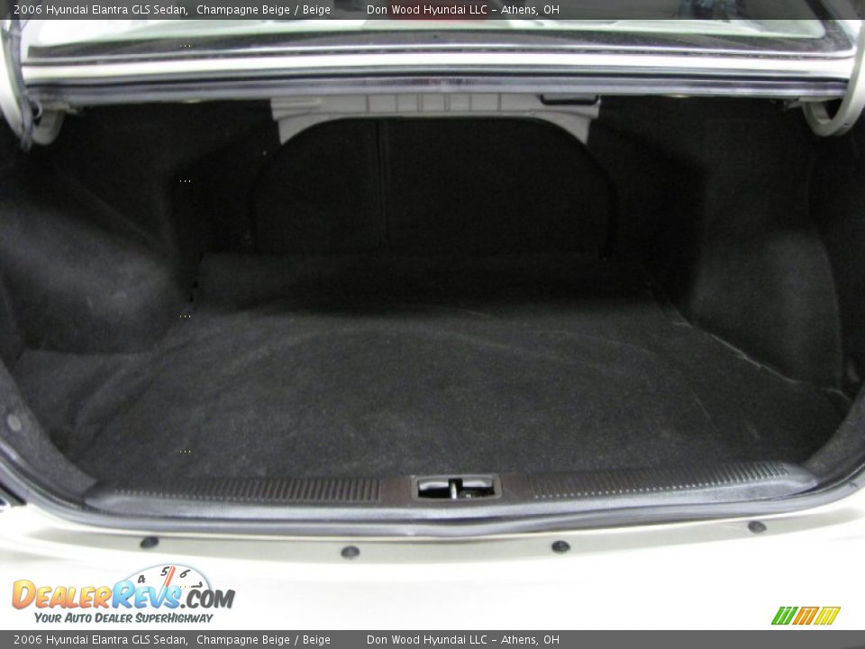 2006 Hyundai Elantra GLS Sedan Champagne Beige / Beige Photo #4