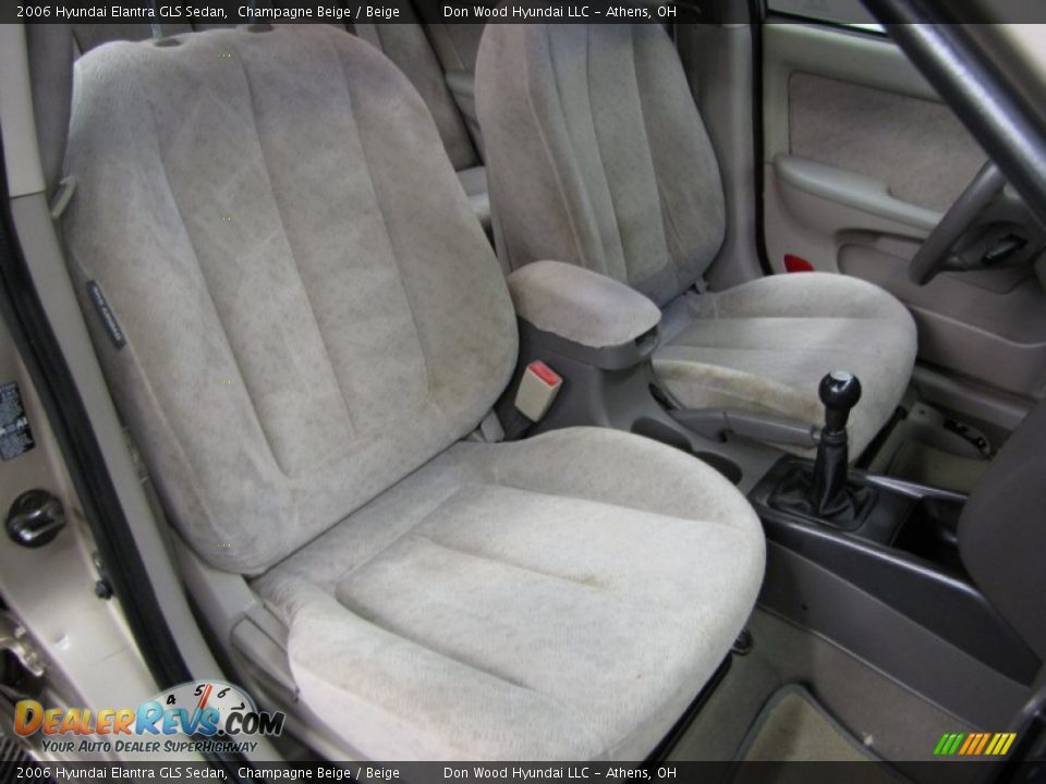 2006 Hyundai Elantra GLS Sedan Champagne Beige / Beige Photo #9