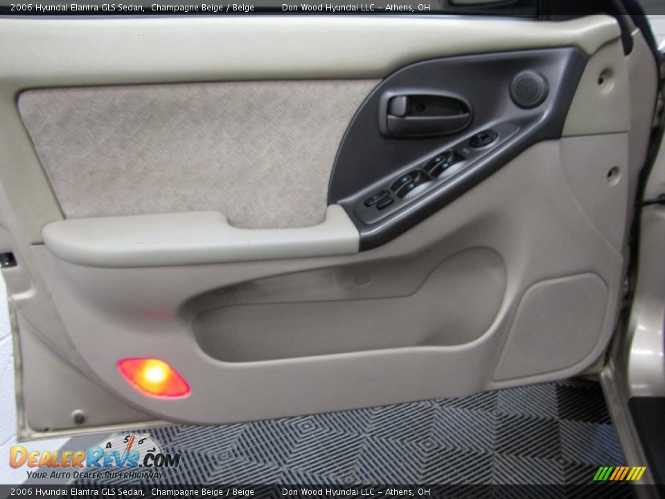 2006 Hyundai Elantra GLS Sedan Champagne Beige / Beige Photo #10