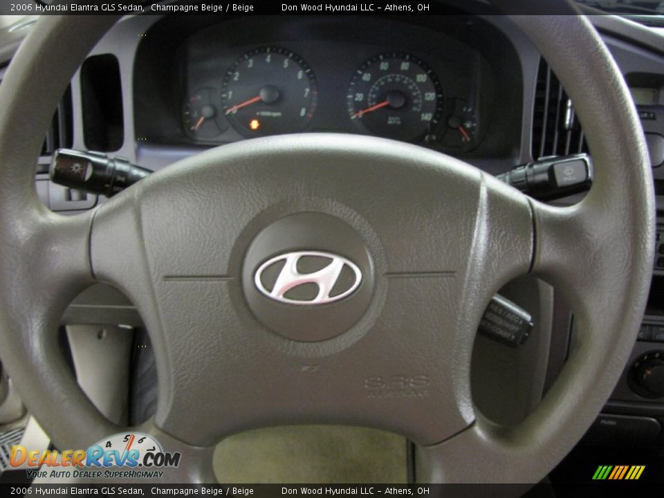 2006 Hyundai Elantra GLS Sedan Champagne Beige / Beige Photo #15