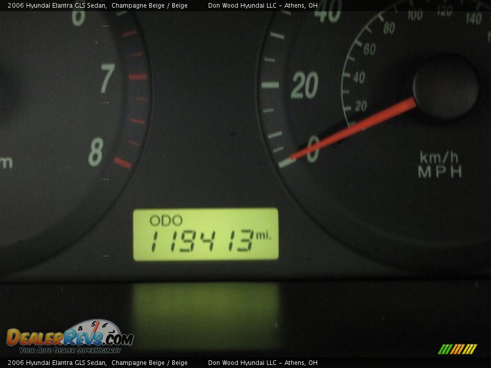 2006 Hyundai Elantra GLS Sedan Champagne Beige / Beige Photo #20