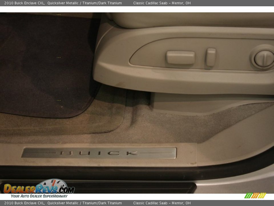 2010 Buick Enclave CXL Quicksilver Metallic / Titanium/Dark Titanium Photo #7