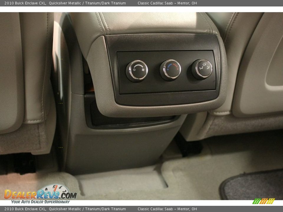 2010 Buick Enclave CXL Quicksilver Metallic / Titanium/Dark Titanium Photo #29