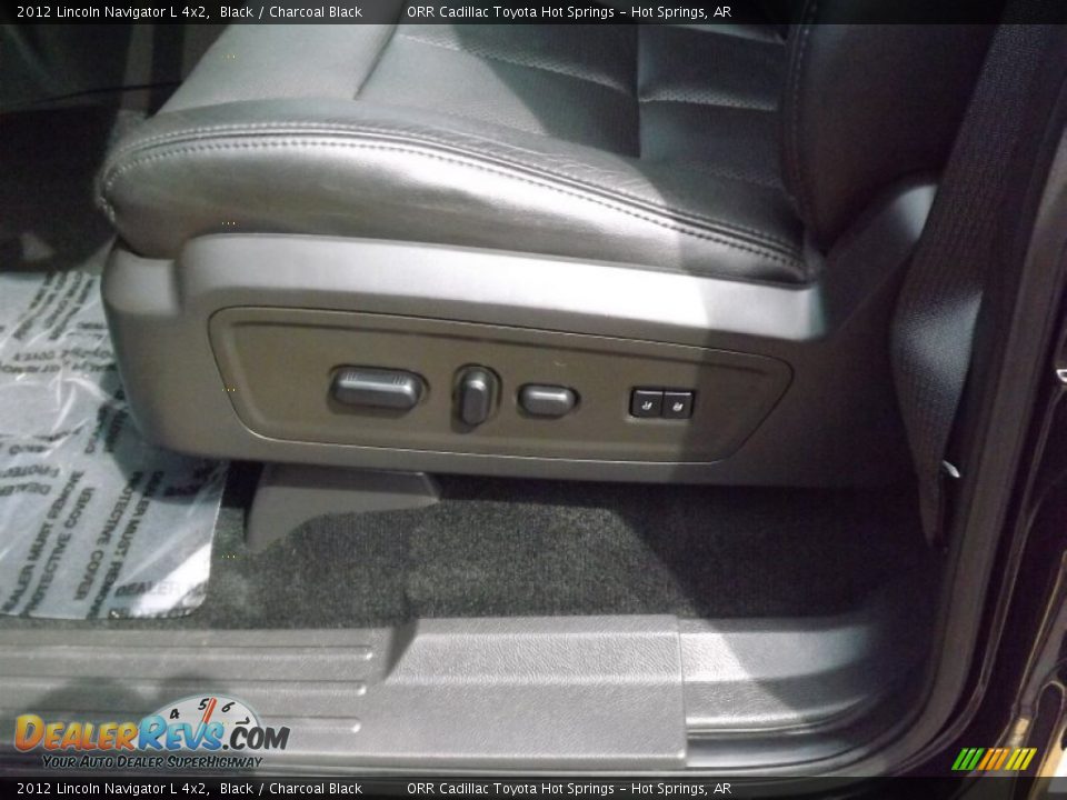 2012 Lincoln Navigator L 4x2 Black / Charcoal Black Photo #18