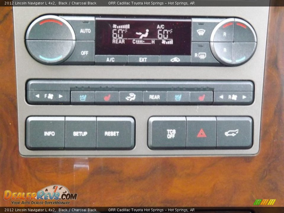 Controls of 2012 Lincoln Navigator L 4x2 Photo #23