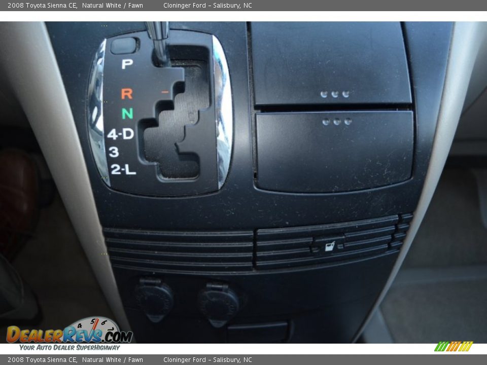 2008 Toyota Sienna CE Natural White / Fawn Photo #32