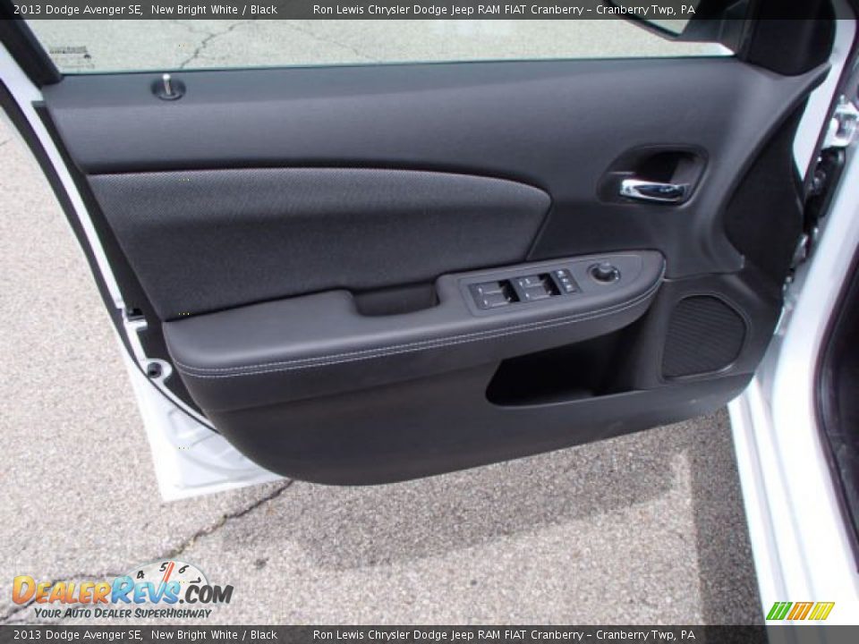 2013 Dodge Avenger SE New Bright White / Black Photo #12