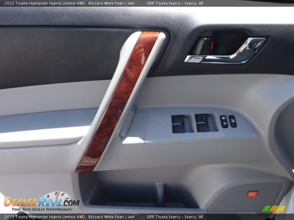 2013 Toyota Highlander Hybrid Limited 4WD Blizzard White Pearl / Ash Photo #15