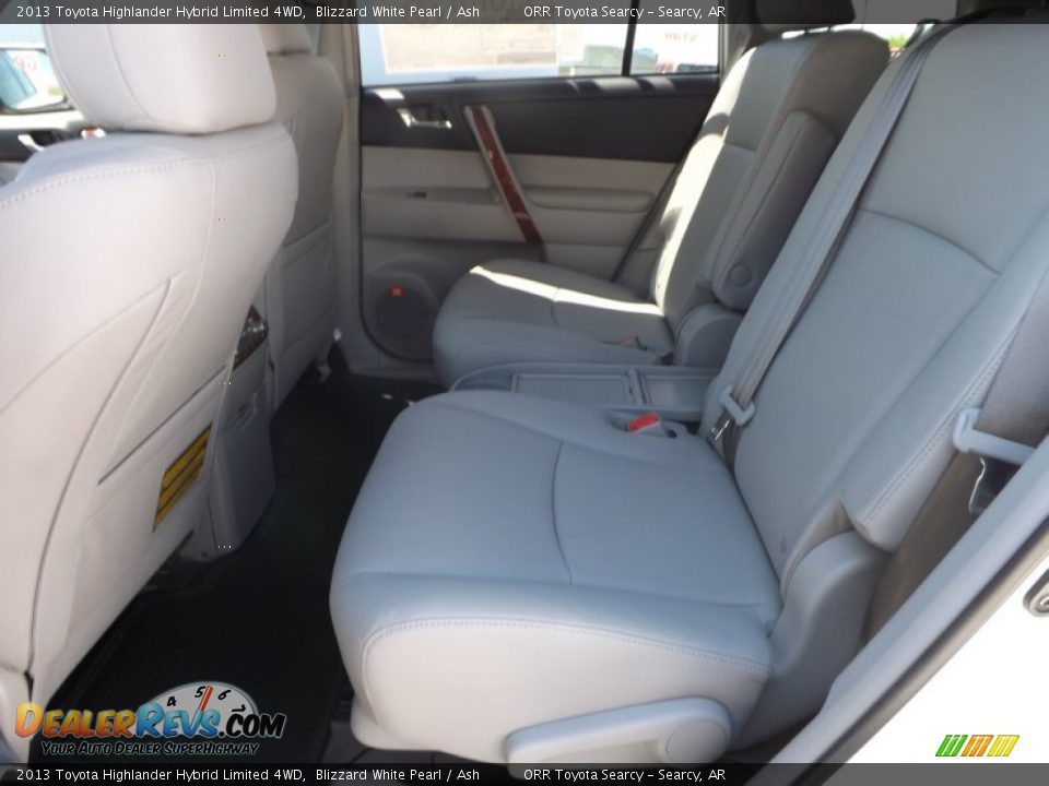 2013 Toyota Highlander Hybrid Limited 4WD Blizzard White Pearl / Ash Photo #17