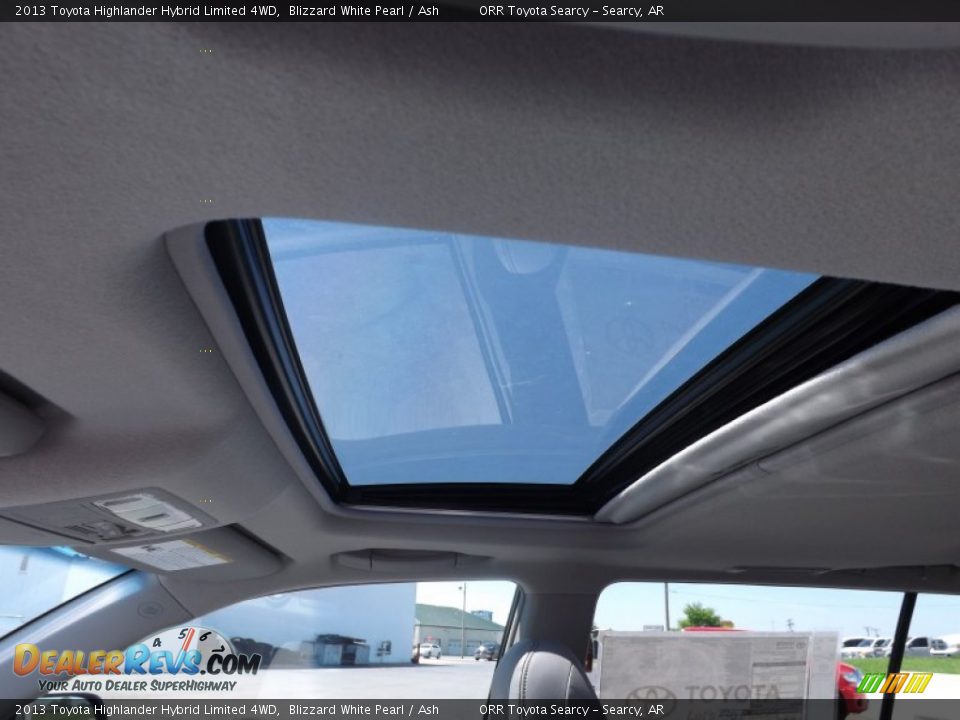 2013 Toyota Highlander Hybrid Limited 4WD Blizzard White Pearl / Ash Photo #19