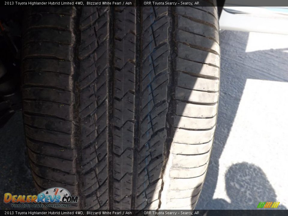 2013 Toyota Highlander Hybrid Limited 4WD Blizzard White Pearl / Ash Photo #22