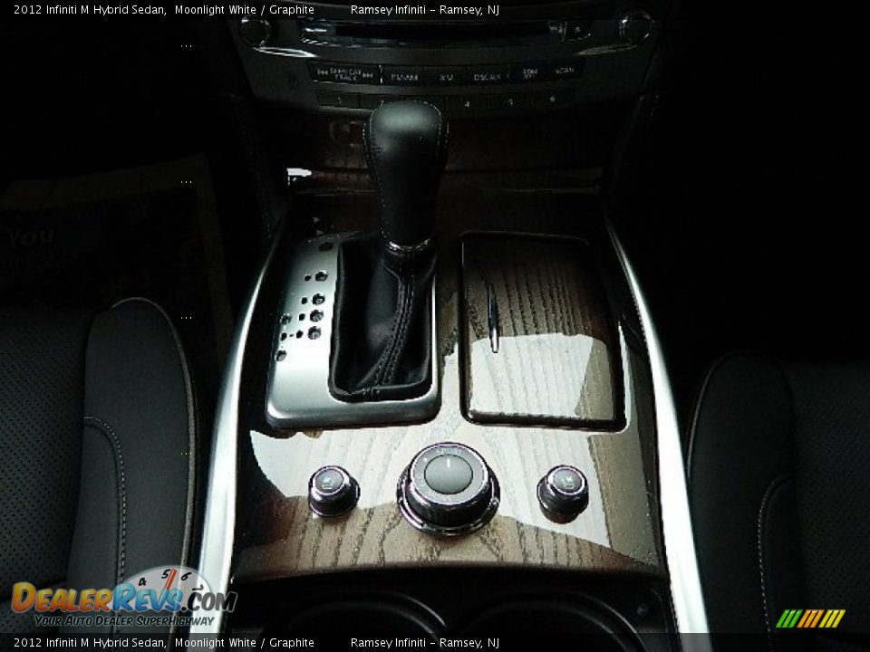 2012 Infiniti M Hybrid Sedan Moonlight White / Graphite Photo #17