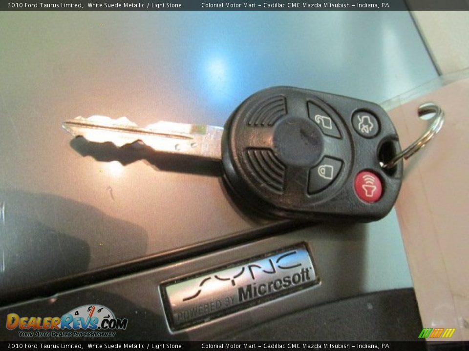 2010 Ford Taurus Limited White Suede Metallic / Light Stone Photo #17