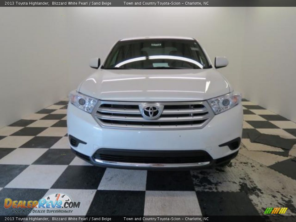 2013 Toyota Highlander Blizzard White Pearl / Sand Beige Photo #2