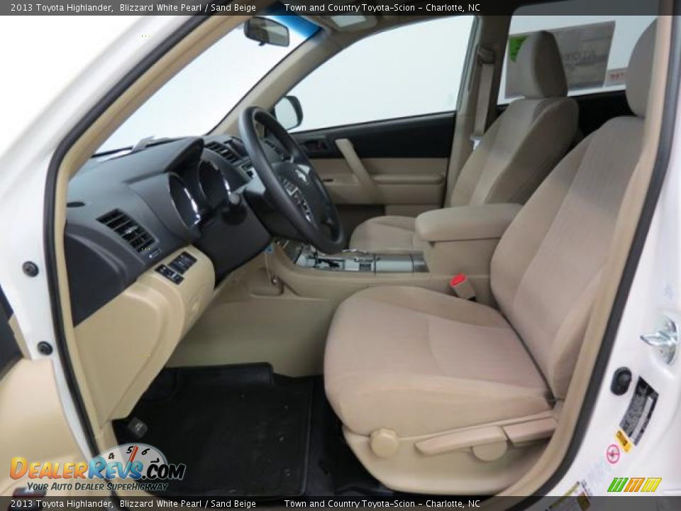 2013 Toyota Highlander Blizzard White Pearl / Sand Beige Photo #8