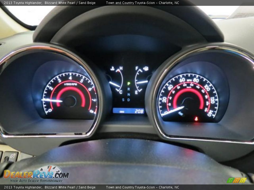 2013 Toyota Highlander Blizzard White Pearl / Sand Beige Photo #11