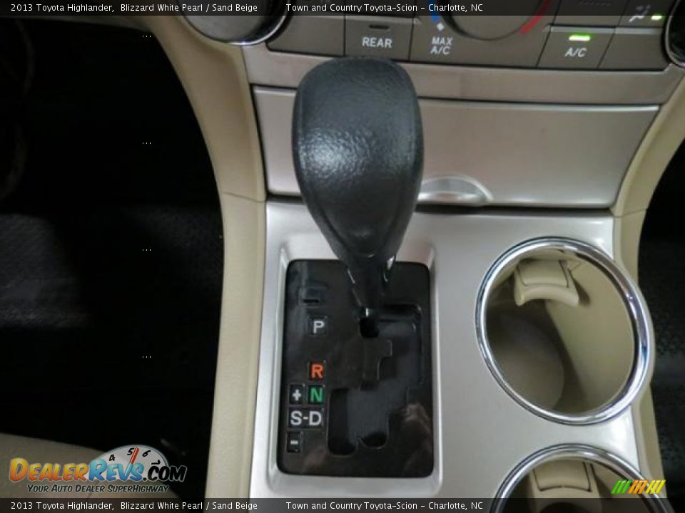 2013 Toyota Highlander Blizzard White Pearl / Sand Beige Photo #13