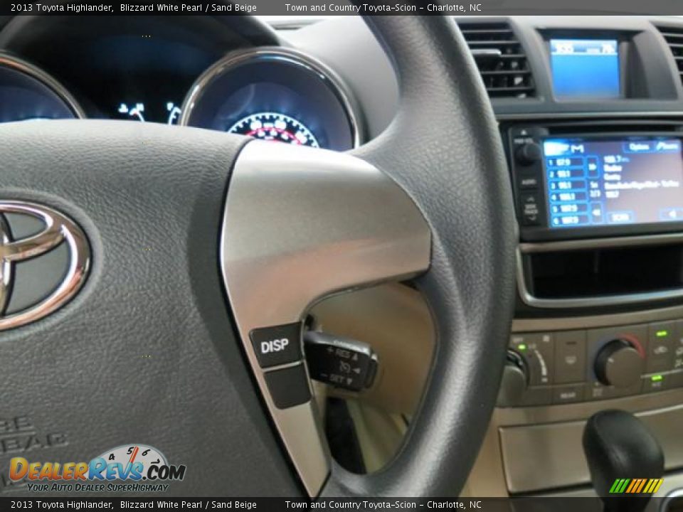 2013 Toyota Highlander Blizzard White Pearl / Sand Beige Photo #15