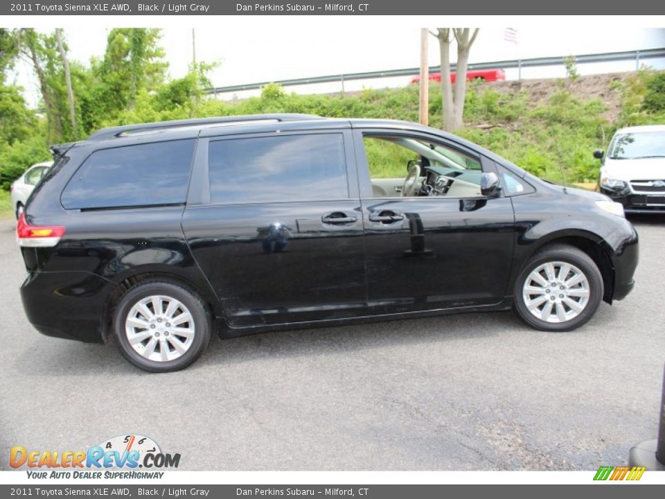 2011 Toyota Sienna XLE AWD Black / Light Gray Photo #4