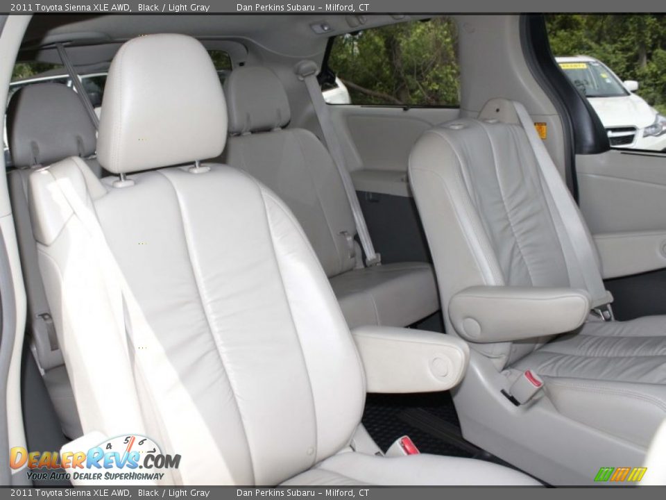 2011 Toyota Sienna XLE AWD Black / Light Gray Photo #15