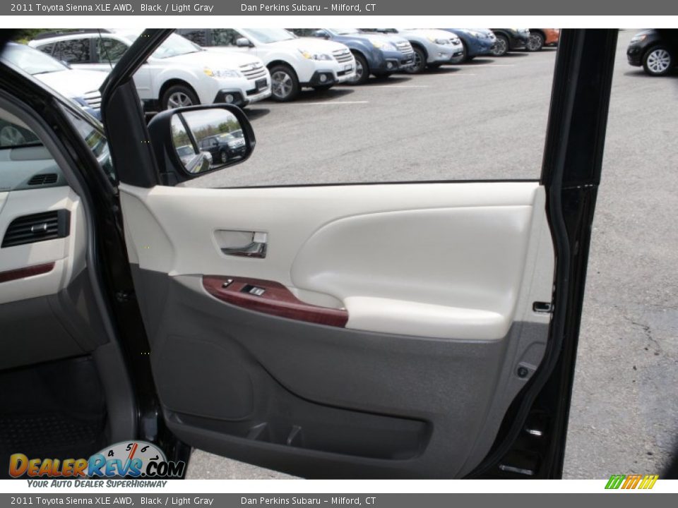 2011 Toyota Sienna XLE AWD Black / Light Gray Photo #18