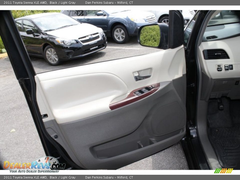 2011 Toyota Sienna XLE AWD Black / Light Gray Photo #19