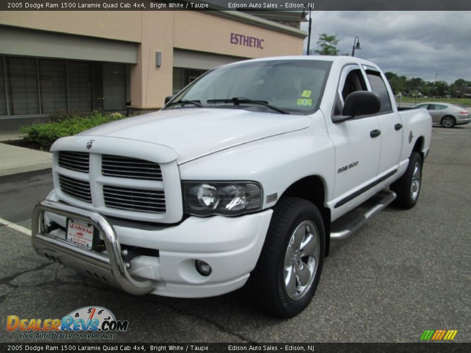 2005 Dodge Ram 1500 Laramie Quad Cab 4x4 Bright White / Taupe Photo #2