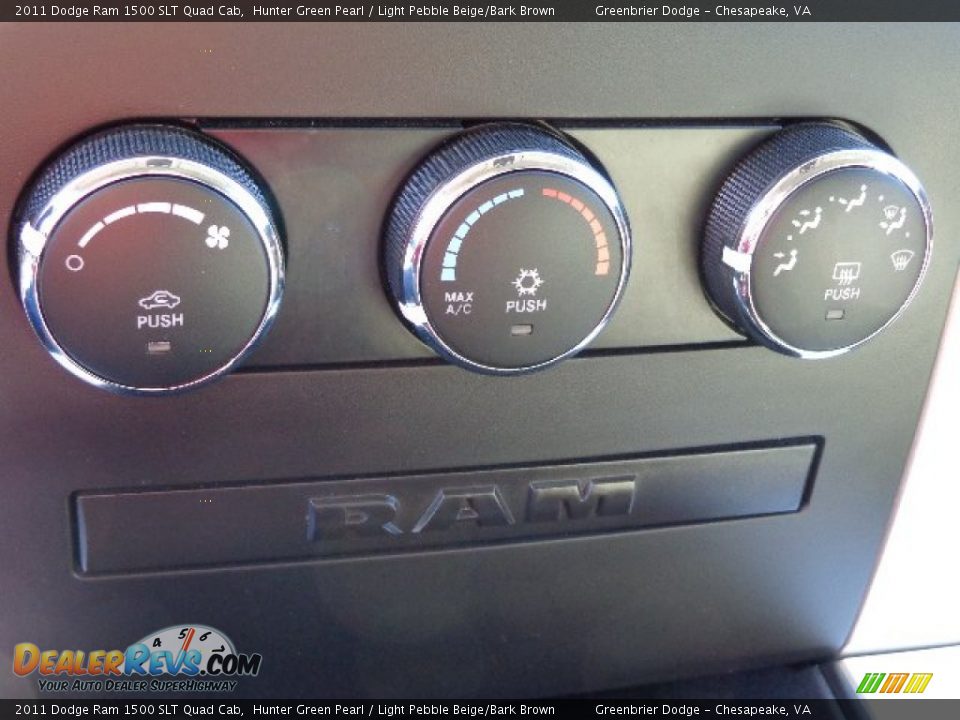 Controls of 2011 Dodge Ram 1500 SLT Quad Cab Photo #18