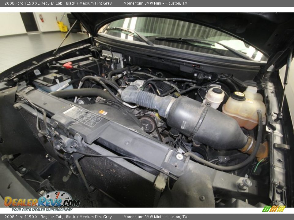 2008 Ford F150 XL Regular Cab Black / Medium Flint Grey Photo #31