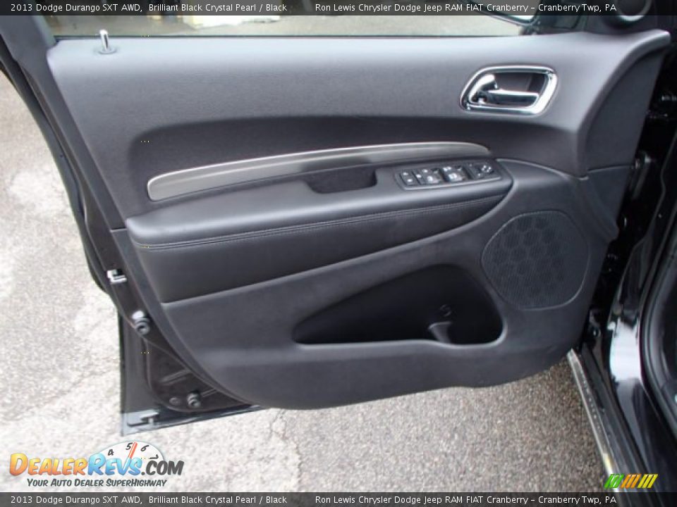 Door Panel of 2013 Dodge Durango SXT AWD Photo #12