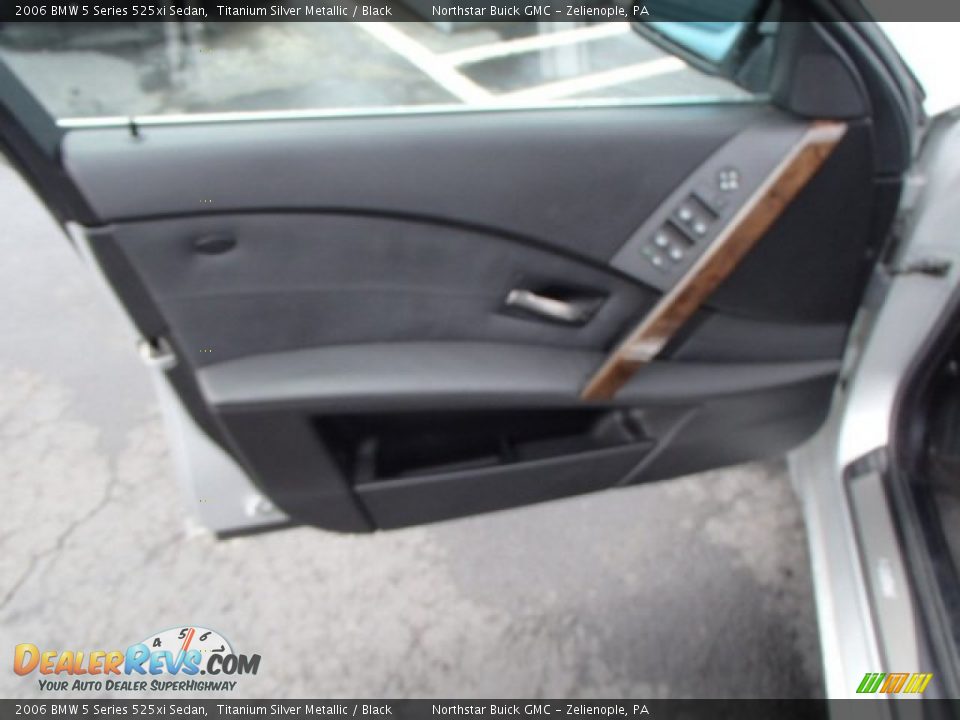 2006 BMW 5 Series 525xi Sedan Titanium Silver Metallic / Black Photo #12