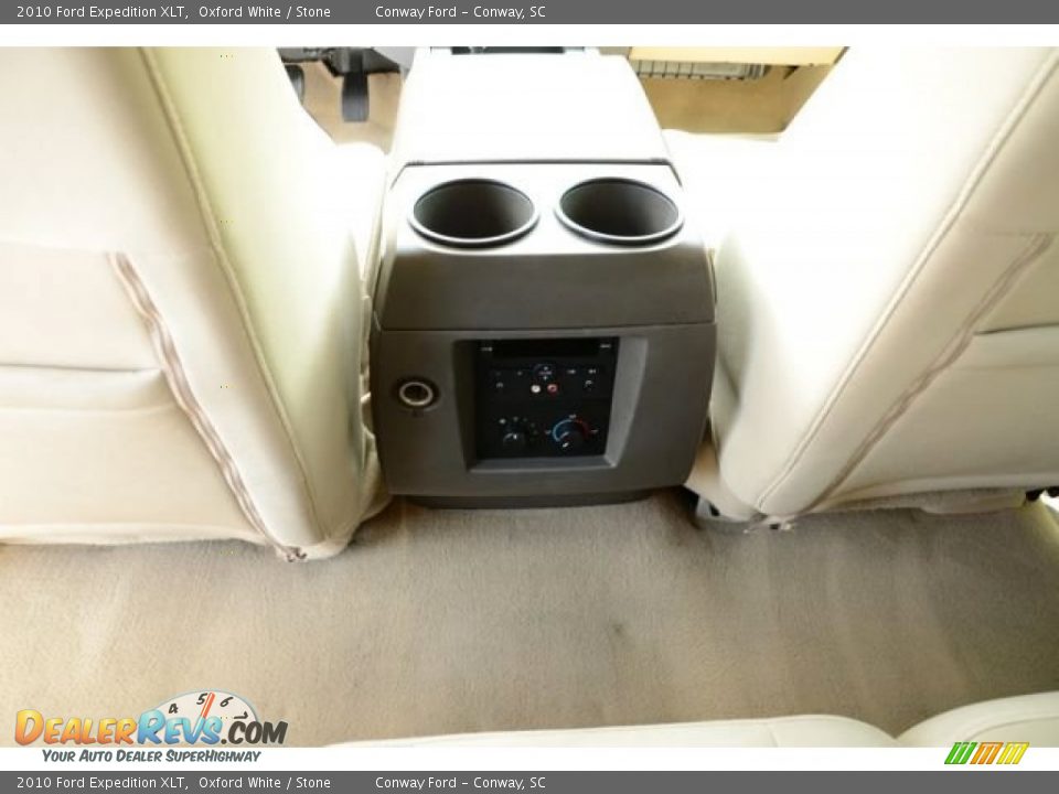 2010 Ford Expedition XLT Oxford White / Stone Photo #15