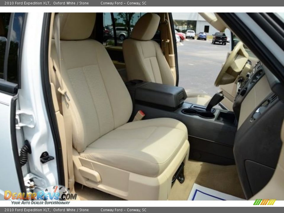 Stone Interior - 2010 Ford Expedition XLT Photo #20