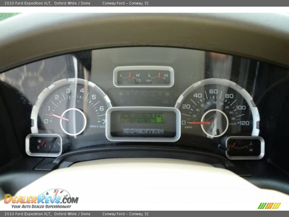 2010 Ford Expedition XLT Oxford White / Stone Photo #25