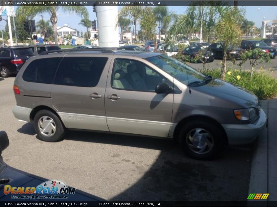 Sable Pearl 1999 Toyota Sienna XLE Photo #3