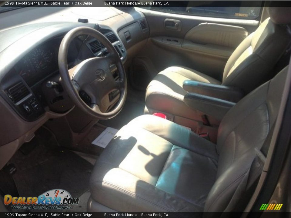 1999 Toyota Sienna XLE Sable Pearl / Oak Beige Photo #7