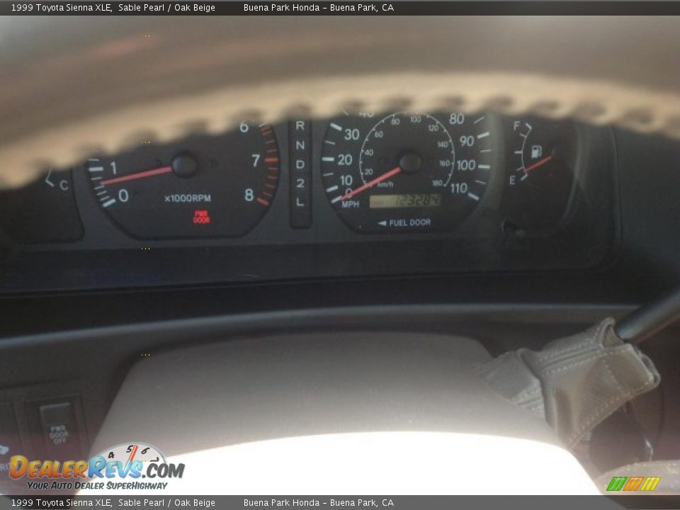 1999 Toyota Sienna XLE Sable Pearl / Oak Beige Photo #9