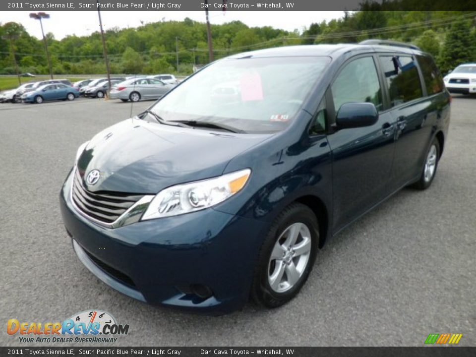 2011 Toyota Sienna LE South Pacific Blue Pearl / Light Gray Photo #3