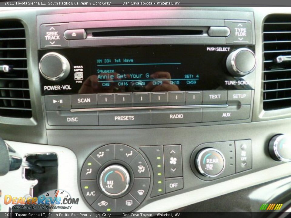 2011 Toyota Sienna LE South Pacific Blue Pearl / Light Gray Photo #13