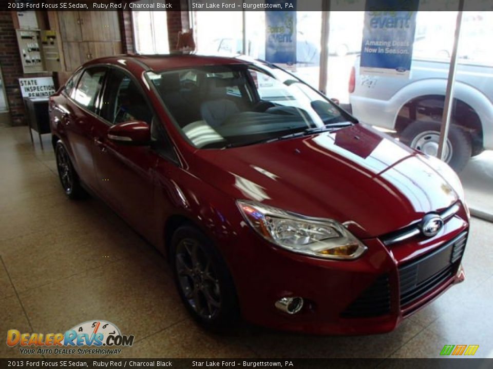 2013 Ford Focus SE Sedan Ruby Red / Charcoal Black Photo #3