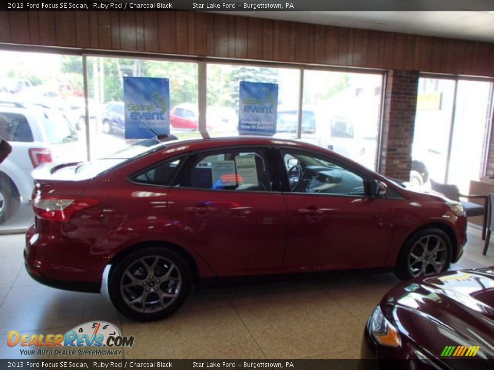 2013 Ford Focus SE Sedan Ruby Red / Charcoal Black Photo #4