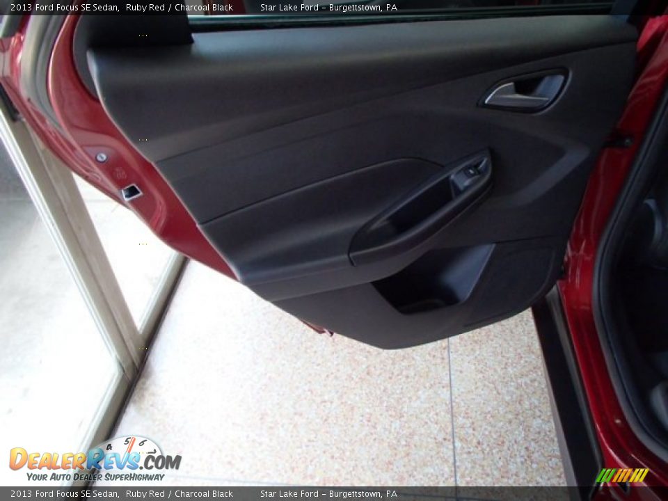 2013 Ford Focus SE Sedan Ruby Red / Charcoal Black Photo #13