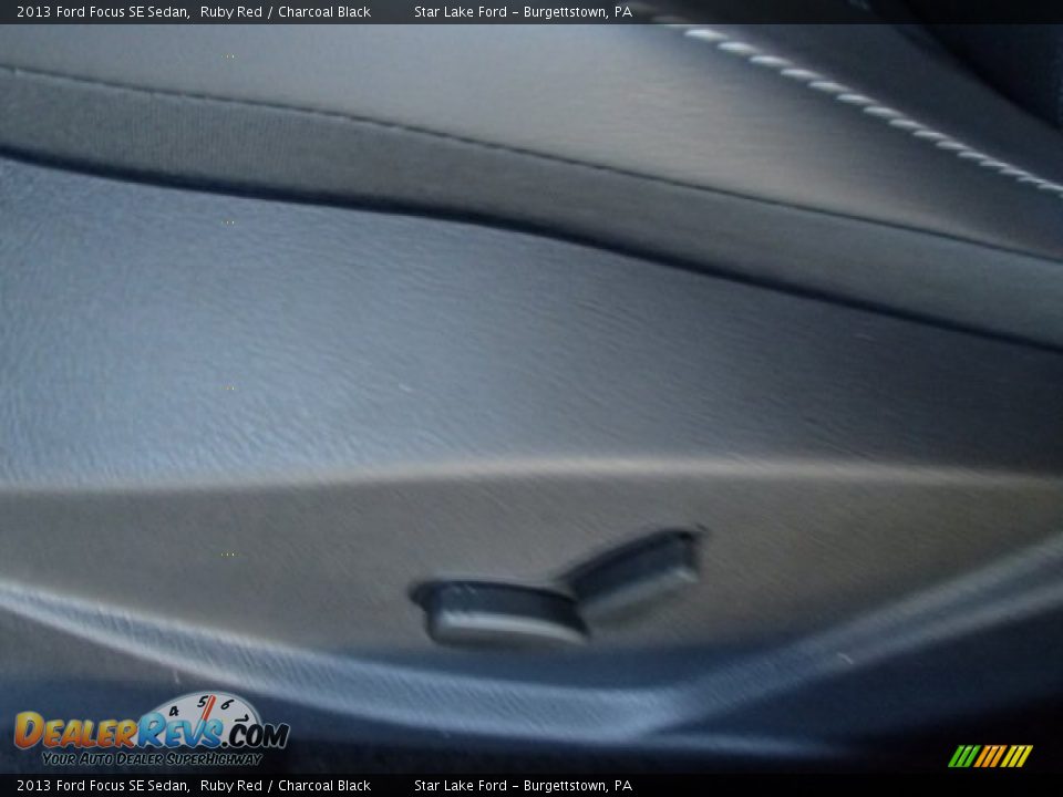 2013 Ford Focus SE Sedan Ruby Red / Charcoal Black Photo #15