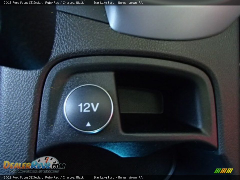 2013 Ford Focus SE Sedan Ruby Red / Charcoal Black Photo #19