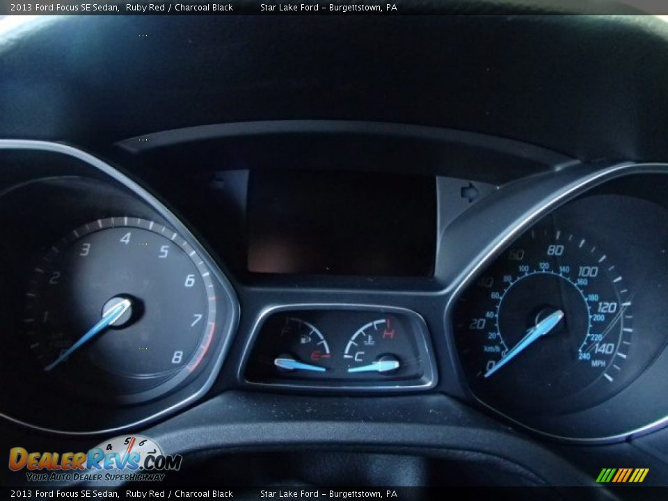 2013 Ford Focus SE Sedan Ruby Red / Charcoal Black Photo #24