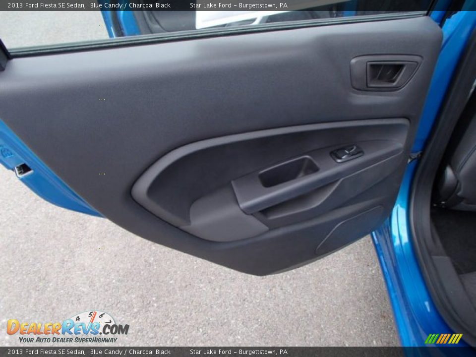 2013 Ford Fiesta SE Sedan Blue Candy / Charcoal Black Photo #14