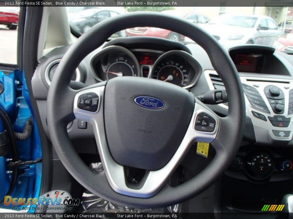 2013 Ford Fiesta SE Sedan Blue Candy / Charcoal Black Photo #21