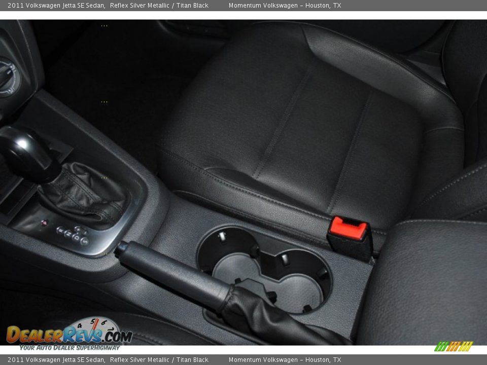 2011 Volkswagen Jetta SE Sedan Reflex Silver Metallic / Titan Black Photo #17